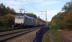 186 291-1  von Lineas/Railpool kommt mit einem LKW-Zug aus Novara-Boschetto(I) nach Zeebrugge-Vorming(B) und kommt aus Richtung Aachen-West(D) und fährt durch den Gemmenicher-Wald(B) in Richtung