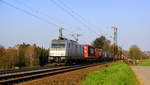 186 387-7 von Akiem/Lineas kommt aus Richtung Aachen-West und fährt die Gemmenicher-Rampe hoch mit einem Containerzug aus Gallarate(I) nach Zeebrugge-Vorming(B) und fährt in Richtung