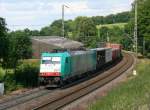 Cobra-Lok 2801 zieht einen Containerzug, den sie soeben in Aachen-West bernommen hat, Richtung Belgien. Hier aufgenommen am 21/06/2009 in der Steigung bei Reinartzkehl kurz vor dem Gemmenicher Tunnel.