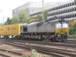 Die Class 66 kommt mit einem Containerzug aus Montzen/Belgien und fhrt in Aachen-West ein.