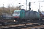 Die Cobra 2841 fhrt mit einem Kalkleerzug aus Oberhausen nach Hermalle-Huy(B) in Aachen-West bei Sonne.
19.3.2011