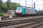 Die Cobra 2826 fhrt mit einem gemischten Containerzug Von Aachen-West nach Belgien bei Wolken.
17.9.2011