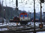 Die Class 66 PB12  Marleen  von Crossrail fhrt mit einem P&O Ferrymasters Containerzug von Aachen-West nach Muizen(B) im Schnee am 19.2.2012.