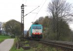 Die Cobra 2804 kommt die Gemmenicher-Rampe herunter nach Aachen-West mit einem sehr langen gemischten Güterzug aus Antwerpen-Noord(B) nach Köln-Gremberg.