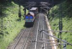 Die Class 66 DE6310  Griet  von Crossrail zieht einen Containerzug aus dem Gemmenicher-Tunnel aus Richtung Belgien und fhrt die Rampe nach Aachen-West herunter.