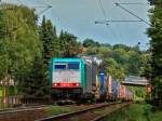 Die Cobra 186 219 (2827) hat am 08.07.2012 auf der Rampe der Montzenroute von Aachen West nach Belgien schwer an ihrer Last zu ziehen.