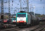 Die Cobra 2827 fhrt mit einem lleerzug aus Basel(CH) nach Antwerpen-Petrol(B)bei der Ausfahrt von Aachen-West und fhrt in Richtung Montzen/Belgien am Abend des 15.10.2012.