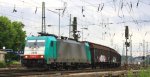 Die Cobra 2819 fhrt mit einem kurzen gemischten Gterzug aus Osnabrck nach Kortenberg-Goederen(B) bei der Ausfahrt von Aachen-West und fhrt in Richtung Montzen/Belgien in der Abendsonne und Wolken 