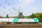 Die Cobra 2808 fährt mit einem langen Containerzug aus Gallarate(I) nach Antwerpen-Oorderen(B), aufgenommen bei der Ausfahrt aus Aachen-West in Richtung Montzen/Belgien. 
Aufgenommen vom Bahnsteig in Aachen-West bei schönem Sonnenschein am Nachmittag vom 4.5.2014. 