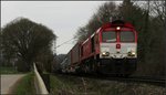 Am frühen Morgen des 02.April 2016 rollt die Crossrail Class66 mit ihrer Güterfracht die Gemmenicher Rampe hinunter nach Aachen West.