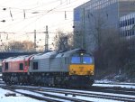 Zwei Class 66 DE6302 von DLC Railways und PB12  Marleen  von Crossrail kommen als Lokzug aus Montzen(B) und fahren in Aachen-West ein bei schnem Winterwetter am 11.2.2012.