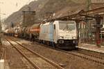 Lineas 186 427 bei der Durchfahrt in Kaub am 16.03.2022.