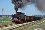 Im Sommer 2005 verlässt 62-111 der Kohlemine Durdevik den Bahnhof Zivinice