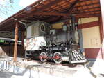 Lok 8 Manuela der Santos Docks Company (gebaut von Krauss 1889 , Spurweite 800 mm)  steht ab Bahnhof des Trem das Aquas in São Lourenço - MG.