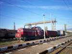 Eine bulgarische Diesellok im Bahnhof Blaegoevgrad.