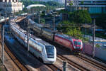 2025.10.01,National Day, HXD1D 0233 of CR NanChang (NanChang Depot) together with unidentified CRH1A, near the CaoPu Metro Station Footbridge. A brilliant weather if a bit too shiny. All line were pushed to maximum volume of service possible. ShenZhen (LuoHu) Station's poor layout was compensated by having quad-track sections, where 0233 hauling a passenger train northbound meeting the southbound CRH1A.
---
2025.10.01, Nationalfeiertag, HXD1D 0233 von CR NanChang (NanChang Depot) zusammen mit einem unbekannten CRH1A, in der Nähe der Fußgängerbrücke der U-Bahn-Station CaoPu. Strahlendes Wetter, wenn auch etwas zu grell. Alle Linien wurden auf maximale Auslastung gebracht. Die ungünstige Anordnung des Bahnhofs ShenZhen (LuoHu) wurde durch viergleisige Abschnitte ausgeglichen, wo der 0233 einen Personenzug in Richtung Norden zog und auf den CRH1A in Richtung Süden traf.