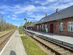 Der Bahnhof in Gredstedbro nördlich von Ribe (Ripen). Aufnahme: 3. April 2021.