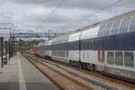 Vectron 3226 der DSB steht mit einem Doppelstockzug bereit zur Fahrt nach Naestved über Kopenhagen und Roskilde.