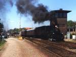 Dampflok 563 (DSB br K 563, Maschinenfabrik Esslingen 1899) mit Sonderzug auf Bahnhof Randers am 15-5-1999.