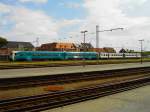 2 DSB MR der Privatbahngesellschaft Arriva Tog A/S stehen im Bahnhof von Esbjerg.