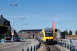 Begleitet vom Klingeln der Warnglocken fährt der aus einem Lint-Triebzug gebildete Zug 363 (Hillerød > Helsingør) der Hornbækbahn entlang der Hafenpromenade die letzten Meter zu seinem Zielbahnhof.
18. Juni 2014