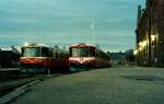 Zwei Ym der VLTJ (Vemb-Lemvig-Thyboron Jernbane)vor der letzten Tagesausfahrt im Bhf von Lemvig. 10-1998