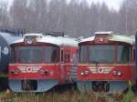 Diese dnischen Triebwagen standen am 21.11.10 im schlimmen Zustand im Bahnhof Meyenburg.