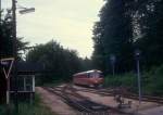 GDS, Gribskovbanen: Ein Triebzug, der von Gilleleje kommt, erreicht am 23. Juni 1974 den Bahnhof Kagerup. 