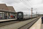 Zwei IR4 der DSB fahren am 22.08.2010 als Zug Richtung København in den Bahnhof von Nyborg ein.