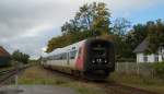 Regionstog 1004 als Regionalzug, Nakskov -Nykbing(F), bei der Einfahrt in den Bahnhof von Maribo, dort wird er die Kreuzung des Gegenzuges abwarten. 11.10.2012