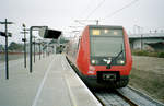 DSB S-Bahn Kopenhagen Linie F (LHB/Siemens SA+SB+SC+SD+SD+SC+SB+SA) S-Bahnhof Ny Ellebjerg am 19. November 2006. - Scan eines Farbnegativs. Film: Kodak FB 200-6. Kamera: Leica C2. 