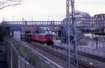 Kbenhavn / Kopenhagen DSB S-Bahn im Mrz 1975: Ein Zug der Linie C erreicht den S-Bahnhof Svanemllen.