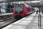 DSB S-Bahn Kopenhagen Linie F (SE 4116) S-Bf Flintholm am 21. Mai 2014. - Der Zug fährt in Richtung Ny Ellebjerg. - Am oberen Bahnsteig (im Hintergrund) halten die S-Bahnlinien C (Klampenborg - Hellerup - Østerport - København H - Valby - Flintholm - Ballerup - Frederikssund) und H (Farum - Ryparken - København H - Valby - Flintholm - Ballerup - Frederikssund).