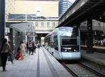 Århus Aarhus Letbane: Der Stadler Tango 2103-2203 auf der Straßenbahnlinie L2 kommt am 10.