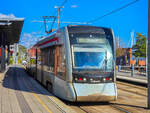 Aarhus Letbane Zug 2104 auf der Linie L1 nach Aarhus H in �stbanetorvet, 03.10.2026.