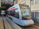 Aarhus Letbane Zug 2204 auf der Linie L1 nach Grenaa in Aarhus H, 03.10.2026.