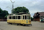 København / Kopenhagen Københavns Sporveje (KS) SL 8 (KS-Museumstriebwagen 430) København Østerbro, Straßenbahnbetriebsbahnhof Svanemøllen¨am 11. August 1968. - Der Tw 430, der sich heute in der Sammlung des Dänischen Straßenbahnmuseums (Sporvejsmuseet Skjoldenæsholm) befindet, gehört zur Serie 422 - 446. Die Tw dieser Serie wurden 1915 - 1920 von der Waggonfabrik Scandia in Randers (Jütland) hergestellt. Die Triebwagen dieser Serie hatten Quersitze. - Auf dem Bild ist der Tw als SL 8 beschildert, weil er eine Woche nach der Aufnahme des Bildes auf der anlässlich des Jubiläums des Stadtteiles Christianshavn für zwei Tage wiedererstandenen Linie 8 fahren sollte. - Scan von einem Farbnegativ. Film: Kodak Kodacolor X Film.