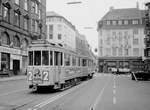 København / Kopenhagen Københavns Sporveje SL 2 (Tw 509 + Bw 1562 als E-Zug) København V, Studiestræde im März 1969. - Scan eines S/W-Negativs. Film: Agfa L ISS.