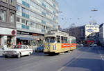 København / Kopenhagen Københavns Sporveje SL 6 (DÜWAG-GT6 886) Frederiksberg, Vesterbrogade / Rahbeks Allé am 23. März 1969. - Die Gebäude im Hintergrund befinden sich in der Kopenhagener Kommune, dieser Teil der Vesterbrogade befindet sich aber in der Frederiksberger Kommune. - Scan eines Farbnegativs. Film: Kodak Kodacolor X.