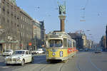 København / Kopenhagen Københavns Sporveje SL 6 (DÜWAG-GT6 816) København V, Stadtzentrum, Vester Voldgade / Rådhuspladsen am 5. April 1969. - Die auf einem Pfeiler stehenden Lurenbläser wurden 1914 von Siegfr. Wagner gemacht. - Scan eines Farbnegativs. Film: Kodak Kodacolor X. 