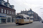 København / Kopenhagen Københavns Sporveje am 26. April 1970: Nachdem der DÜWAG/Kiepe-GT6 874 an der Straßenbahnkavalkade anlässlich der Umstellung der SL 16 auf Dieselbusbetrieb teilgenommen hatte, kehrte er zum Straßenbahnbetriebsbahnhof Nørrebro zurück. Der GT6 befindet sich auf dem Foto in der Nørrebrogade an der Esromgade. - Scan eines Farbnegativs. Film: Kodak Kodacolor X.