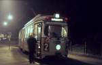 Kbenhavn / Kopenhagen KS: Der letzte Wagen der SL 2 (Dwag-GT6 887) hlt kurz vor der Abfahrt in der Endstellenschleife in Brnshj (Brnshj Torv) am Abend des 18. Oktober 1969. 