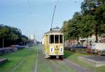 København / Kopenhagen Københavns Sporveje: SL T (Tw 562) Nørre Voldgade am 24. September 1967. Nachdem die letzte Fahrt der Touristenstraßenbahnlinie durchgeführt worden war und die meisten Fahrgäste in der Studiestræde ausgestiegen waren, fuhr der Tw 562 zum Betriebshof Nørrebro zurück. Als Fahrgäste auf dieser Betriebsfahrt fuhren einige Straßenbahnfotografen, die als Zugabe ein paar Fotohälte unterwegs zum Betriebshof erhielten. -  Scan von einem Farbnegativ. Film: Kodacolor X. Kamera: Konica EE-matic. 