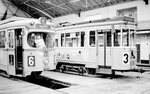 København / Kopenhagen Københavns Sporveje (KS) im April 1968: Im Straßenbahnbetriebshof Svanemøllen stehen der DÜWAG-GT6 813 (als SL 6) und der Großraumwagen 616 (als SL 3). - Scan von einem S/W-Negativ. Film: Ilford FP3. 