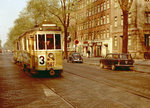 København / Kopenhagen Københavns Sporveje SL 3 (Tw 587 + Bw 15xx) København N (Nørrebro), Blegdamsvej am 27. April 1968. - Der Tag der Stilllegung der Linie 3 war ganz nah - die Linienschilddiebe waren mit ihrer  Arbeit  voll beschäftigt. - Scan von einem Farbnegativ. Film: Agfacolor CN 17.