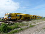 Erfurter Gleisbau 97 43 55 510 17-9 Universal Stopfmaschine 09-32 Unimat 4S, am 21.05.2017 bei der Wochenendruhe in Kölleda.