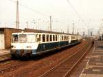Akkutriebs 515 529-6, 515 548-6 und 815 617-6 auf Oberhausen Hauptbahnhof am 3-3-1993.