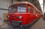 In der Wagenhalle im Museum Dahlhausen steht der Akkublitz 515 556-9 ausgestellt am Vatertag den 17.5.2012