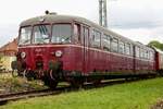 515 011-5 Akkutriebwagen im bayerischem Eisenbahnmuseum BEM in Nördlingen, Mai 2022.