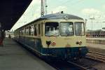 In den 80iger Jahren waren die Akkutriebwagen der BR 515 regelmiger Gast in Dortmund. 
Das Bild (Diascan) zeigt den 515 660-9 im Jahr 1981 in Dortmund Hbf.
